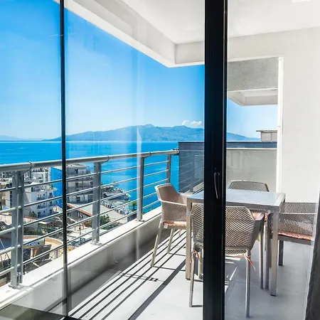 Apartment Sea View, 120 M To & 250 M To Promenade Sarande