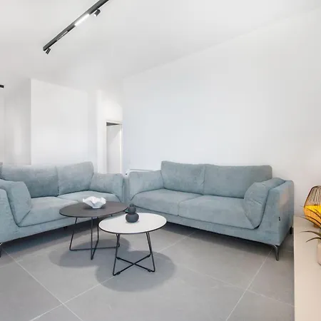 Sea View, 120 M To & 250 M To Promenade Apartment