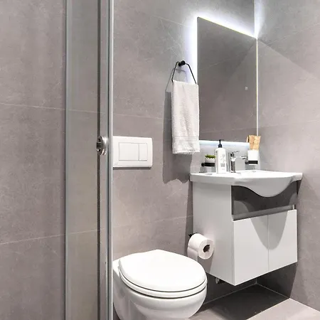 Sea View, 120 M To & 250 M To Promenade Apartment